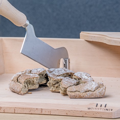 Brotschneider aus stabilem Massivholz mit Messer mit Holzhebel