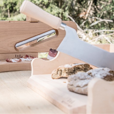 Speckhobel und Brotschndeider aus heimischer Buche und Zirbe